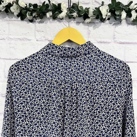 Lark & Ro Floral‎ Print Blue Pink Long Sleeve Blouse Size 4 Career Casual Shirt - Picture 6 of 11
